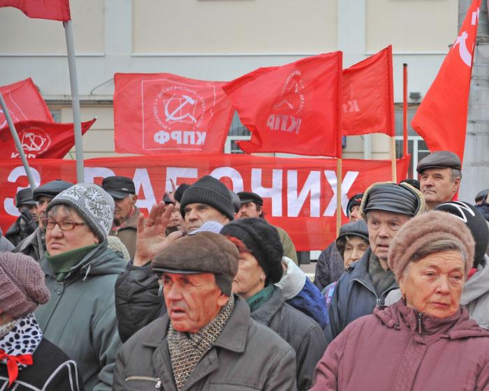 Красный Октябрь на улицах Иванова
