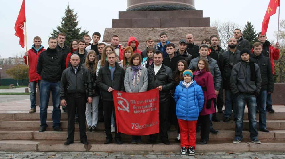 «Не позволим вырвать героическое прошлое России из наших сердец!». Белгородские комсомольцы совершили автопробег в легендарный город Краснодон