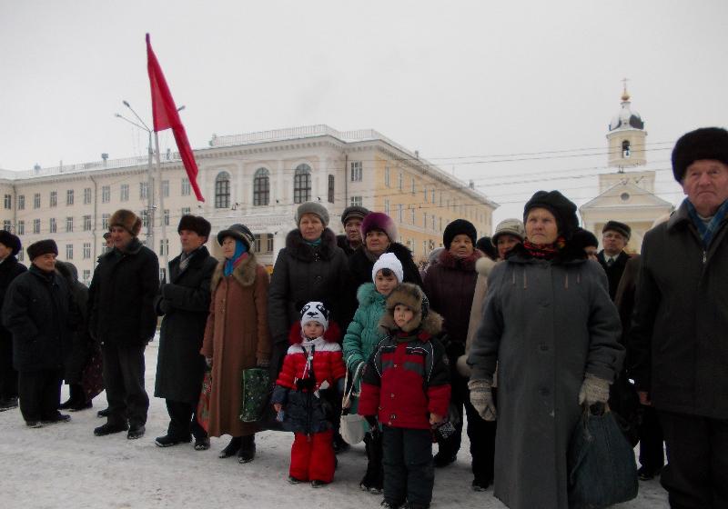 Чебоксары: Митинг КПРФ на площади Республики в честь 90-летия образования СССР