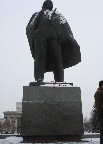 Новосибирские коммунисты почтили память Ленина