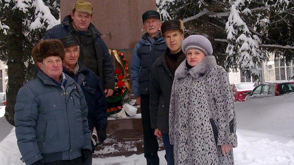 Калуга: «Ленин жил! Ленин жив! Ленин будет жить!»