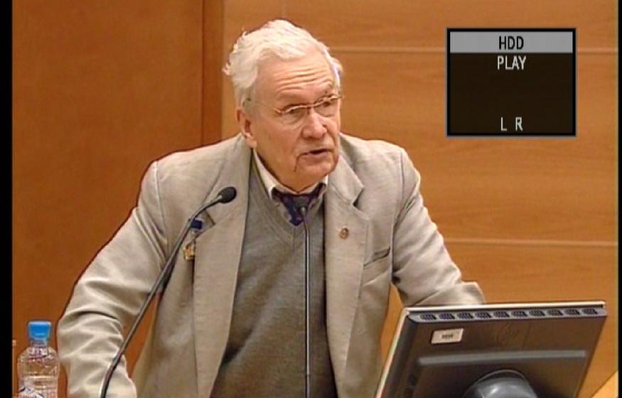 Г.А. Зюганов на "круглом столе" фракции КПРФ в Госдуме: "Без возрождения духовно-нравственных ценностей мы не продвинемся ни на шаг"