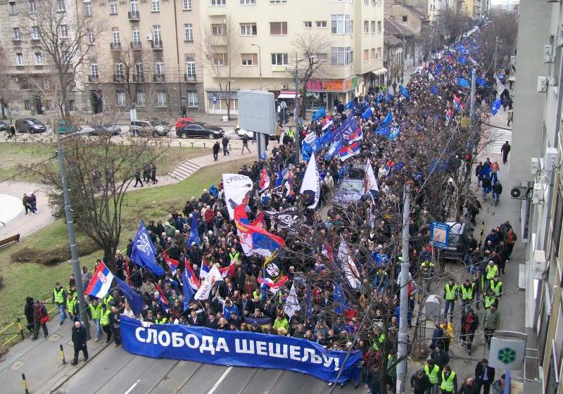 Российские общественники выступили в защиту Воислава Шешеля