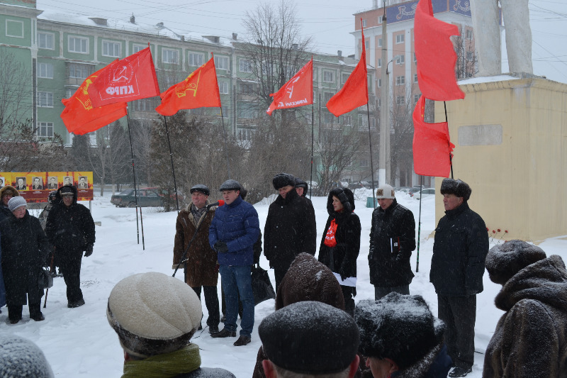 Остановить коммунальный грабёж! Ни снег, ни ветер не помешали коммунистам Тулы и Новомосковска провести пикет и митинг