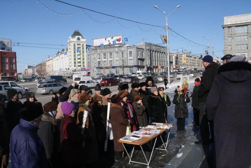 Новосибирские коммунисты почтили память И.В.Сталина