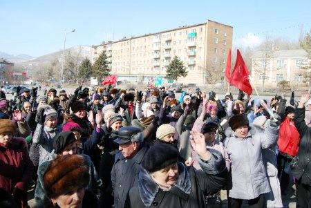Тысячи человек по всему Приморью вышли на митинги против введения социальной нормы на электроэнергию