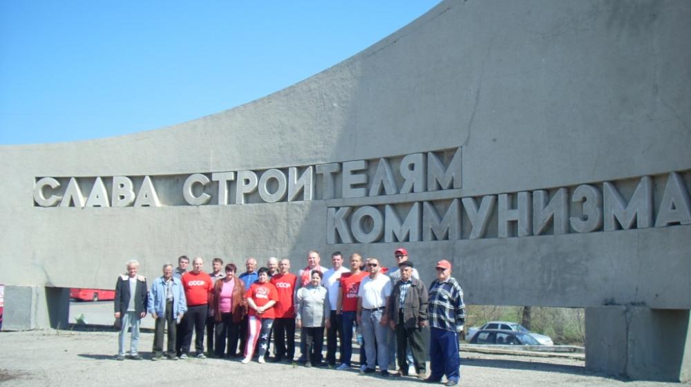 Волгоградская область. Активисты партии вместе с депутатами организовали ленинский субботник