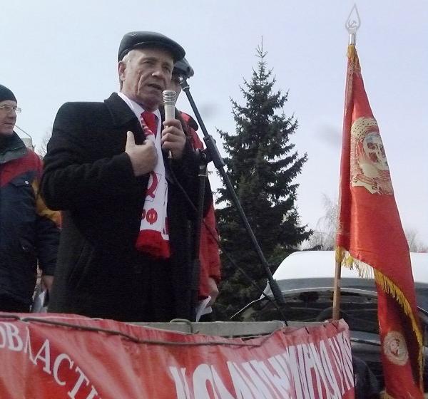 Алтайский край. Коммунисты провели митинг против роста коммунальных платежей и в защиту «детей войны» 