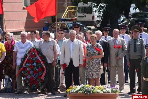 Псковские коммунисты почтили память погибших в годы Великой Отечественной войны