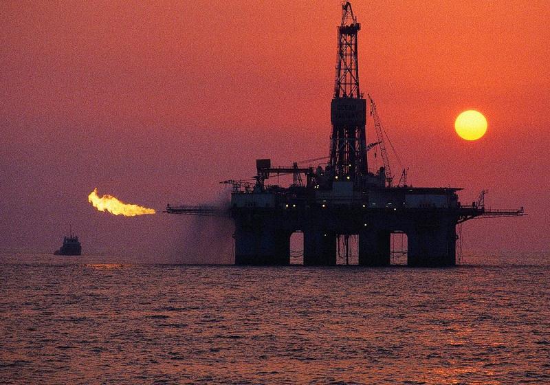 Нефтяные олигархи не озабочены экологической безопасностью в морских водах. А.Д. Куликов направил письмо Д.А. Медведеву