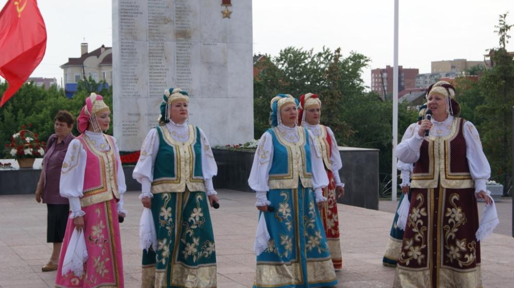 "Советский народ сражался, чтобы дать возможность новым поколениям жить в согласии". Коммунисты Тюмени провели мероприятия, посвященные Дню памяти и скорби