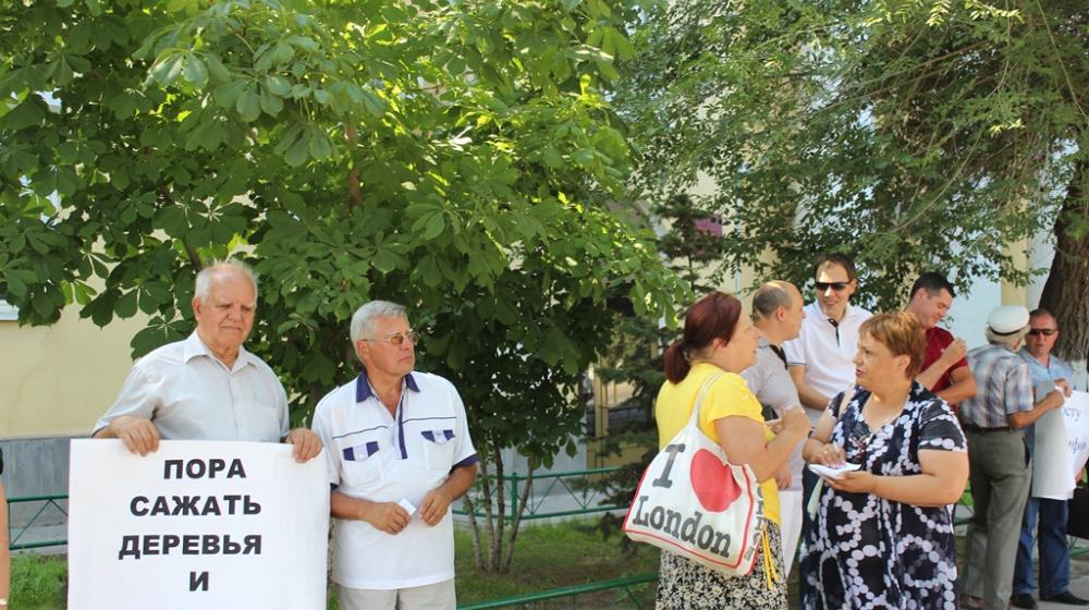 Сталинградские коммунисты выступили против вырубки деревьев
