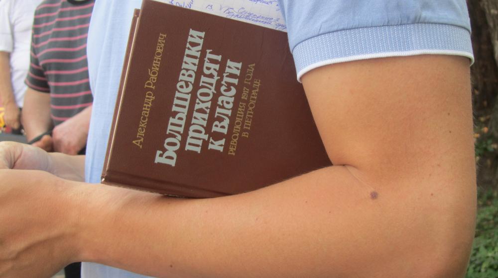 Иван Мельников на встрече с жителями района Аэропорт: «Простому человеку в Москве живётся очень сложно»