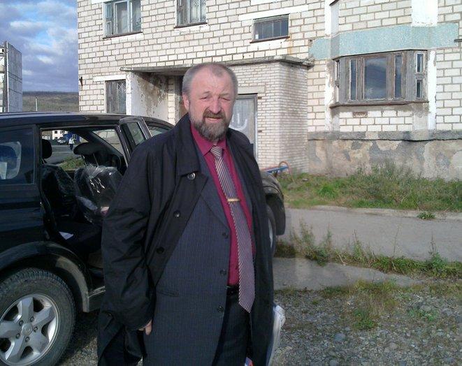 Кандидат в губернаторы Магаданской области С.П. Иваницкий проводит многочисленные встречи с избирателями