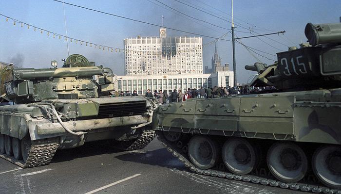 Либеральный журналист и блогер Олег Кашин признает, что Ельцин в 1993 году совершил госпереворот? 
