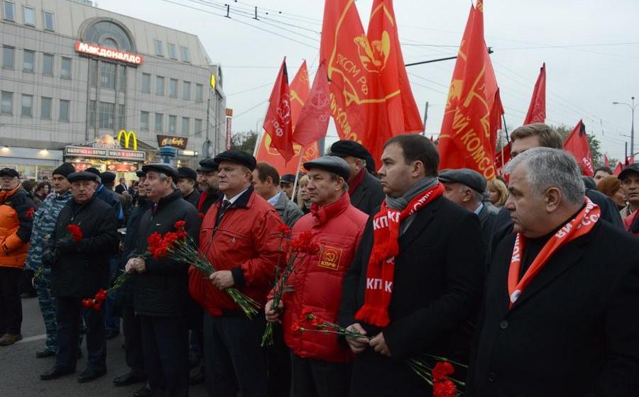 «Не забудем! Не простим!». Итоговый репортаж об акции памяти и траурных мероприятиях в Москве, посвященных 20-й годовщине трагических событий октября 1993 года
