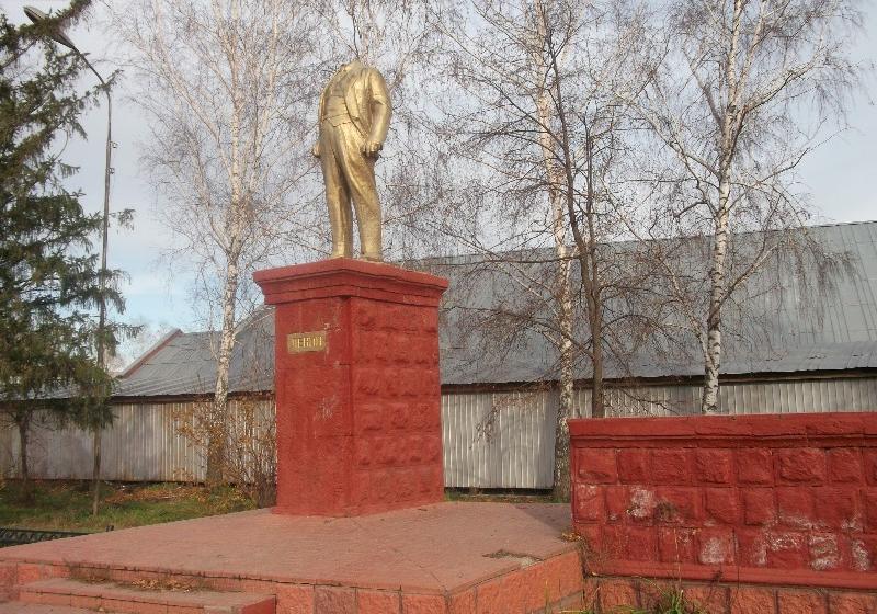 Второй акт вандализма в отношении памятника В.И. Ленину в райцентре Пономаревка. Заявление Оренбургского обкома КПРФ