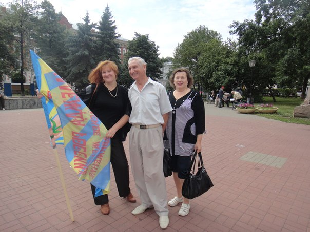 Нижегородские активисты КПРФ и женского движения провели акцию «Поможем мамочкам, чем можем»