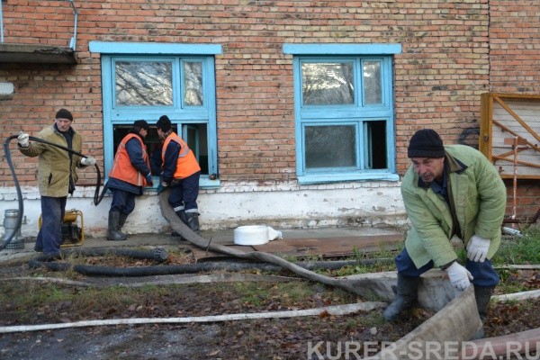 Новосибирская область. Авария на коллекторе оставила Бердск без горячей воды