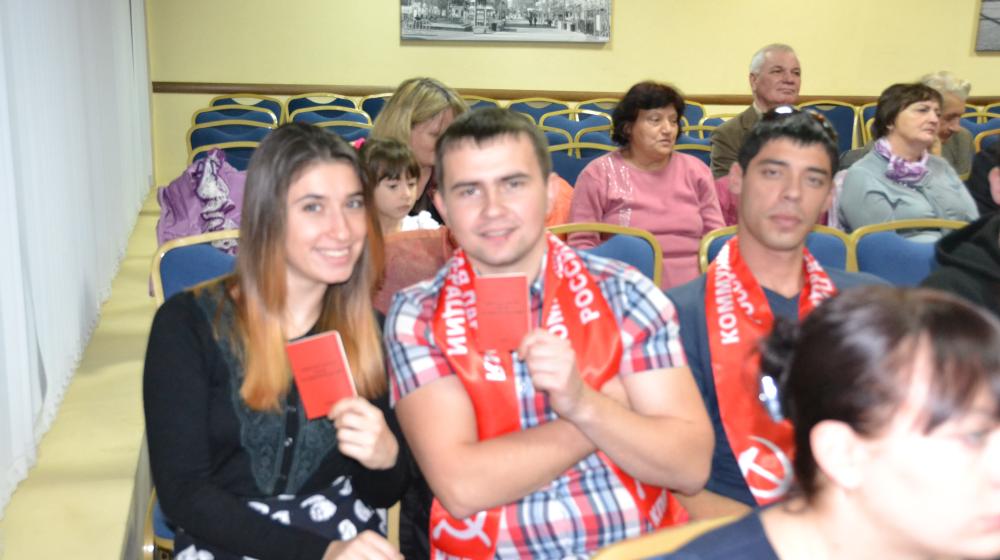 Встреча  руководителя фракции КПРФ города-героя Волгограда Е.И.Шаманаева с избирателями