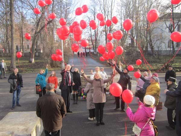 В Великом Новгороде провели праздничный концерт в честь 95-летия ВЛКСМ
