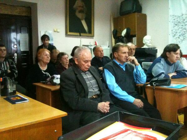 Белгород. Комсомольцы всех поколений собрались, чтобы обсудить планы развития комсомольской организации на пятилетку