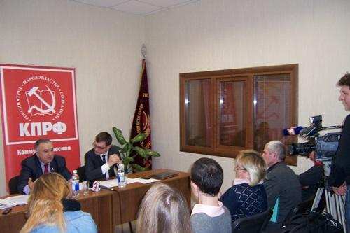 А.В. Прокофьев: «В мэрию Казани завтра мы принесём текст Конституции Российской Федерации и Республики Татарстан!»