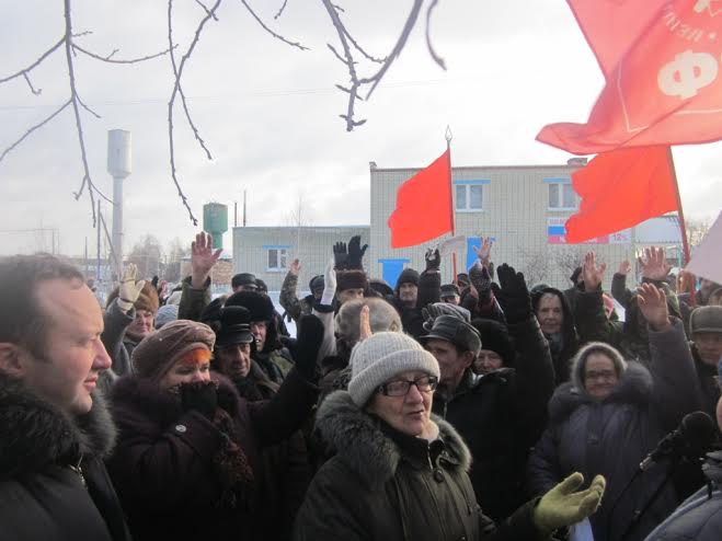 Пензенская область. Митинг в Лопатино: Коммунисты и жители районного центра решительно выступили против закрытия ЦРБ