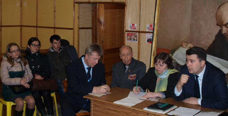 Депутат-коммунист Госдумы Олег Лебедев встретился с жителями Чернского района Тульской области