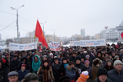 В центре Казани прошёл массовый митинг протеста против нарушения прав граждан при проектировании строительства высокоскоростной магистрали «Москва-Казань»
