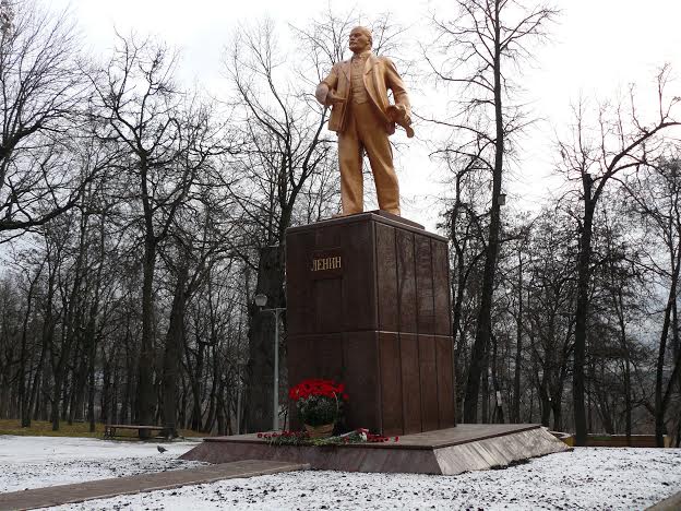 Идеи Ленина бессмертны! В Липецке состоялось открытие отреставрированного памятника В.И. Ленину