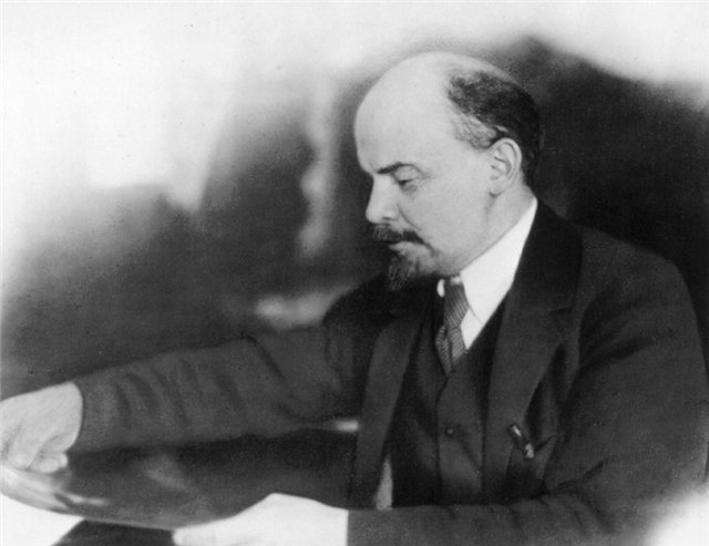 Второй секретарь ЦК ЛКСМ РФ Александр Ивачев о всемирно-историческом значении политического наследия В.И. Ленина