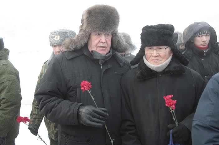 Коммунисты Якутии отдали дань уважения массовому героизму ленинградцев и солдат Отчизны