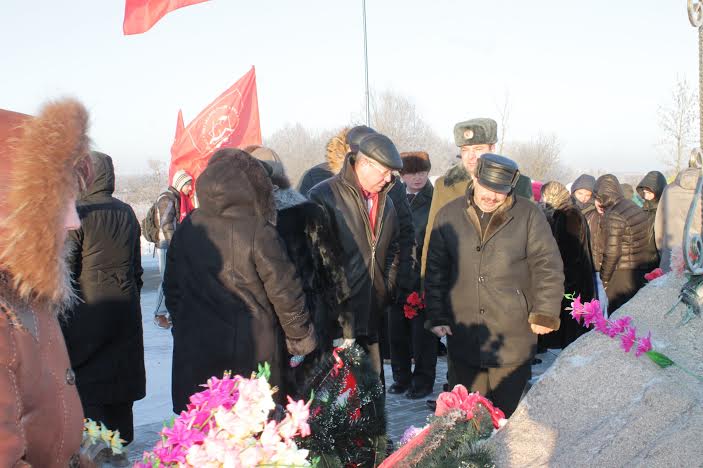 Коммунисты Псковской области отметили 70-летие освобождения Великолукского района 