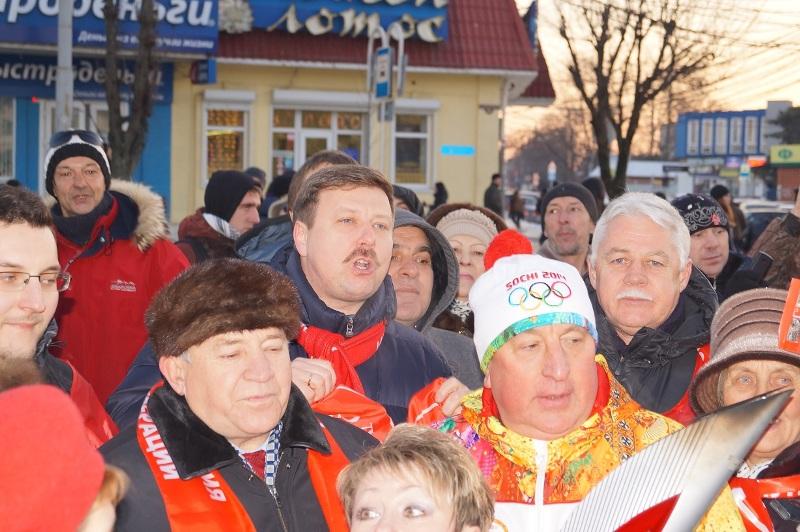 Н.М. Харитонов принял участие в эстафете Олимпийского огня в Краснодаре