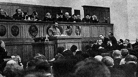 "Правда": Мир не знал таких темпов. "Съезд победителей" и советский модернизационный рывок в 1930-х