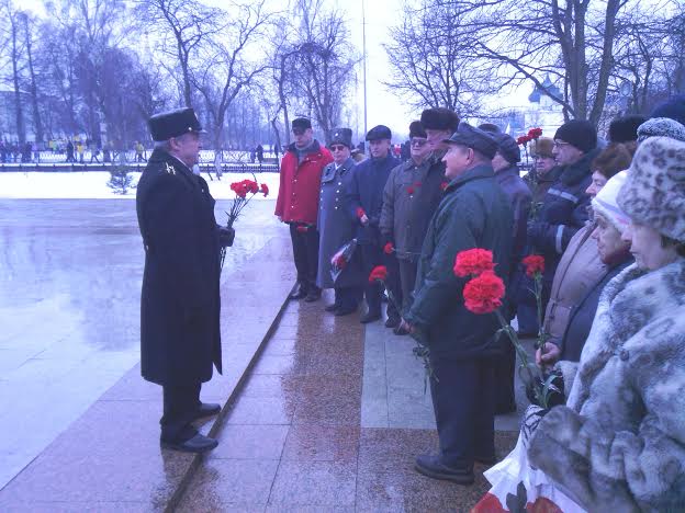 Ярославские коммунисты провели митинг, посвященный Дню Советской Армии и Военно-Морского Флота