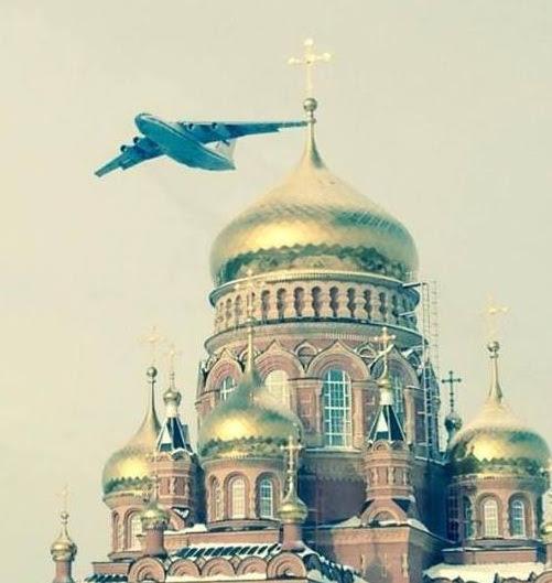 Самолет напугал оренбуржцев
