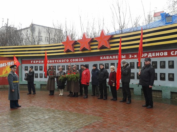 Слава Советской Армии! Калужский горком КПРФ провел торжественный митинг и автопробег