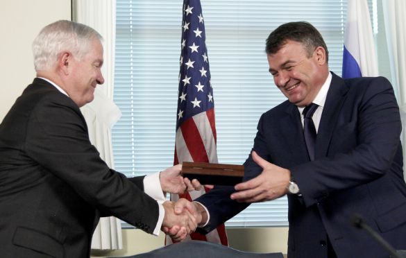 Госдума покрывает Сердюкова? Депутаты не хотят проводить парламентское расследование в отношении экс-министра обороны