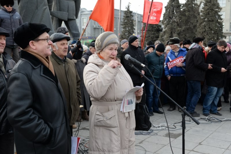 Новосибирск. Митинг на пл.Ленина: Три тысячи новосибирцев поддержали единого кандидата от оппозиции Анатолия Локтя