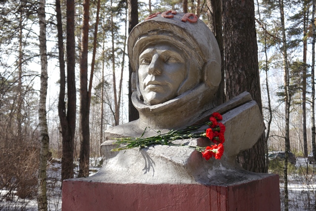 Липецкие коммунисты возложили цветы к памятнику Ю.А. Гагарину