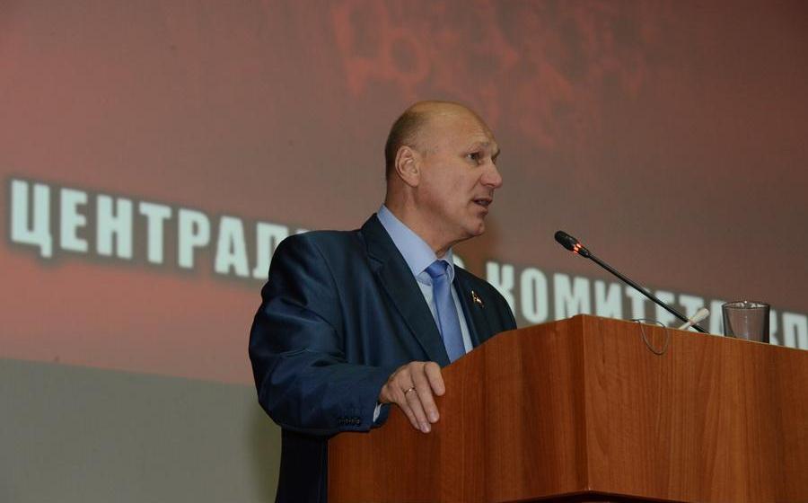 В.Я. Дмитриев выступил 12 апреля на IV (апрельском) совместном Пленуме ЦК и ЦКРК КПРФ с информацией о работе депутатов-коммунистов северной столицы