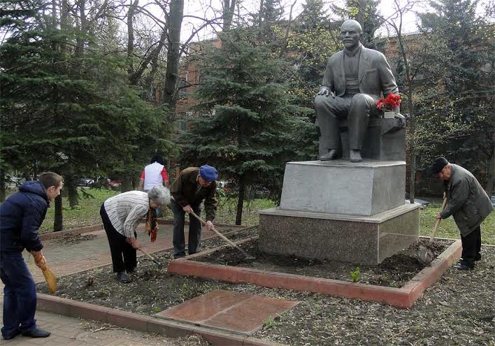 Курск. Ленин навечно в нашем сердце!