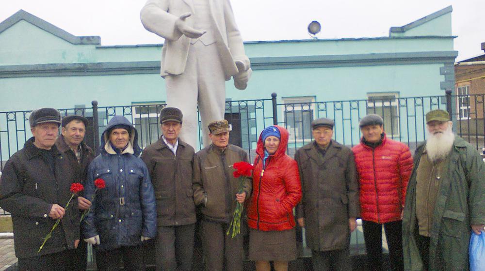 Барнаульские коммунисты в день рождения В.И. Ленина провели митинг