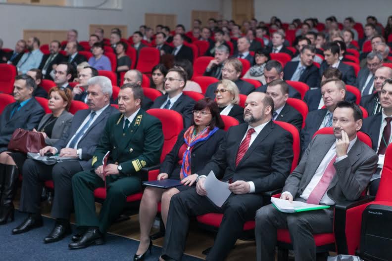 О.А. Лебедев на Архангельском лесном форуме: «Удалось усилить контроль за оборотом необработанной древесины, что значительно снизит масштабы незаконных рубок!»