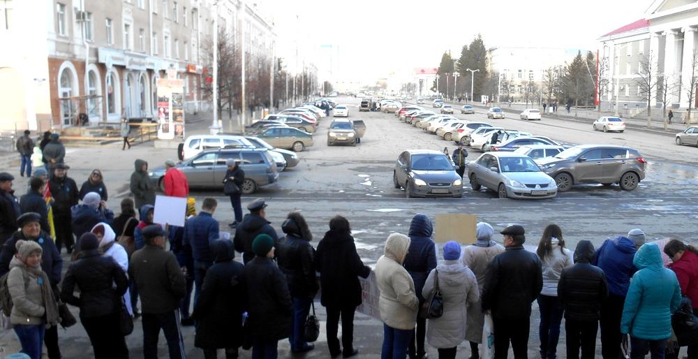 Курганские коммунисты поддержали пикет больных диабетом