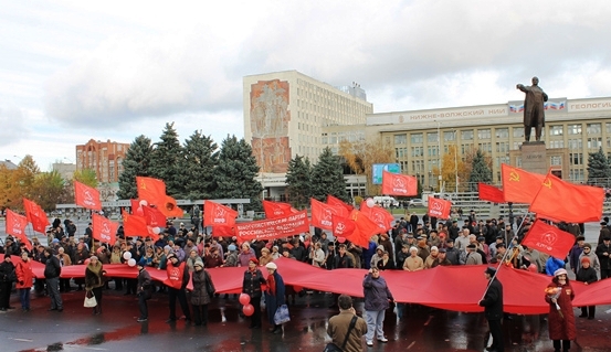 Саратов. Площадь Революции — наш Сталинград!
