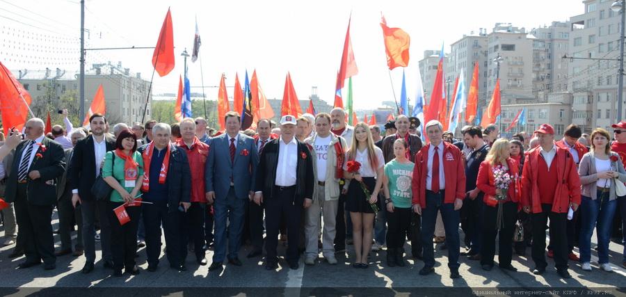 «Антинародное правительство Медведева должно быть отправлено в отставку!» Шествие и митинг в Москве