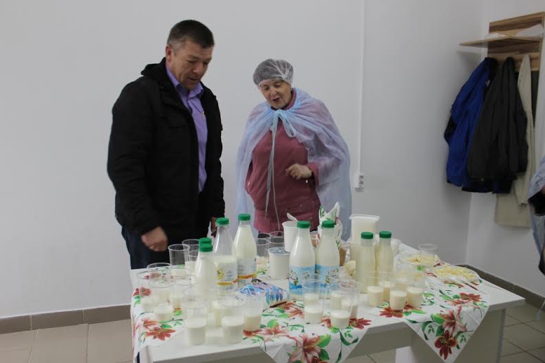 Тюменская область. В Омутинском районе банкротят передовое фермерское хозяйство. Депутат-коммунист Т.Н. Казанцева спешит на помощь